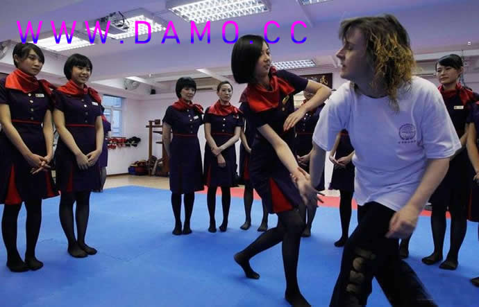 �׽